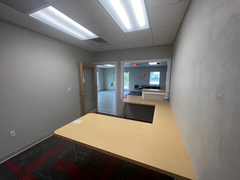 More Photos Of 3432 N Main St, Gainesville Freestanding For Lease