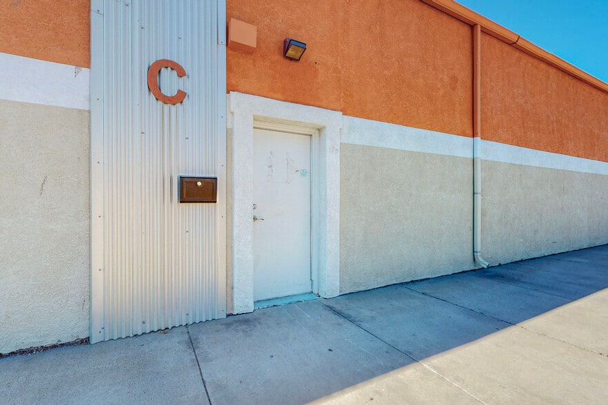 1823 Commercial St NE, Albuquerque, NM 87102 Industrial For Lease