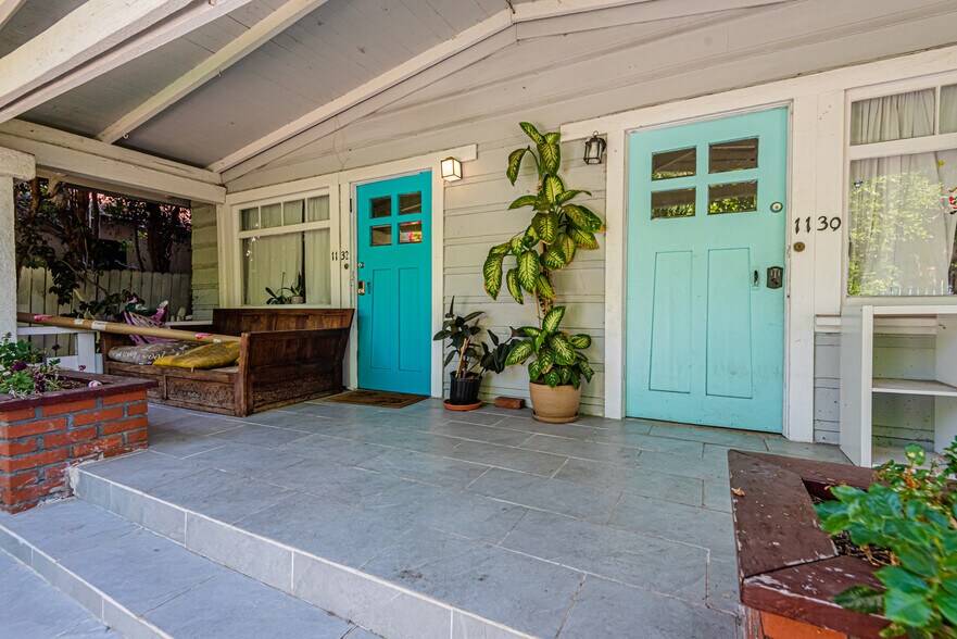 More Photos Of 1130 N Beachwood Dr, Los Angeles Land For Sale