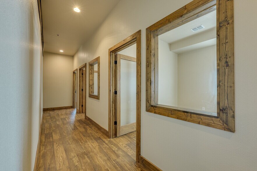More Photos Of 1907 Cypress Creek Rd, Cedar Park Office For Sale