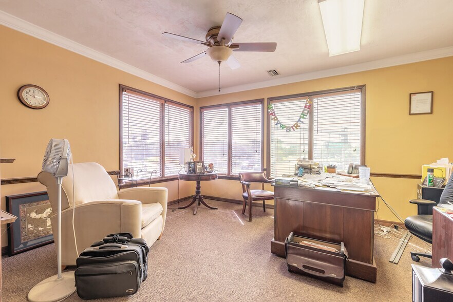 More Photos Of 213 Silver Beach Ave, Daytona Beach Office For Sale