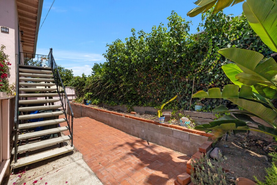 More Photos Of 2801-2807 Columbia St, San Diego Apartments For Sale