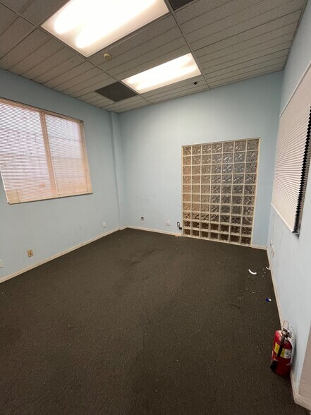 More Photos Of 1922 E 7th Pl, Los Angeles Light Manufacturing For Lease