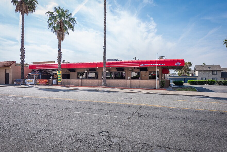 More Photos Of 127 W 40th St, San Bernardino General Retail For Sale