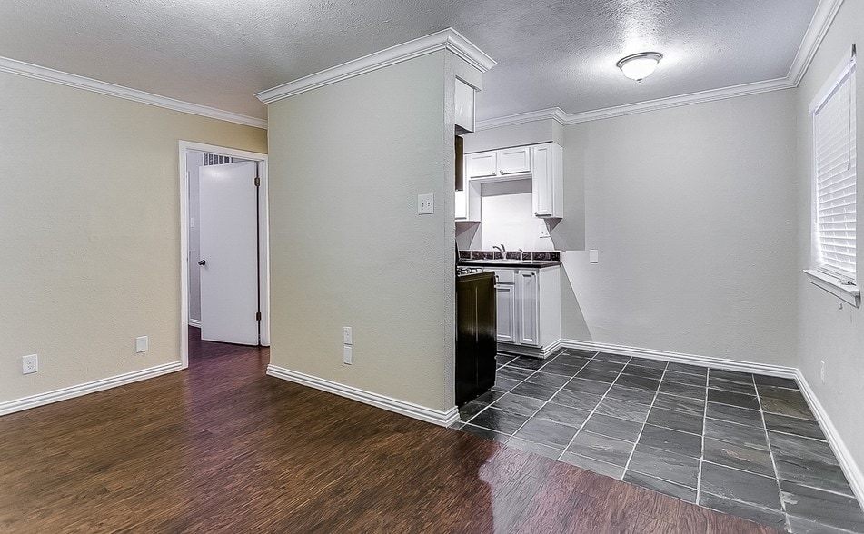More Photos Of 1516 Annex Ave, Dallas Apartments For Sale