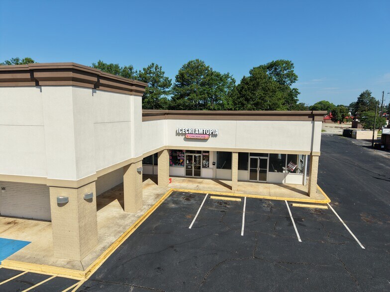More Photos Of 1012-1080 Big A Rd S, Toccoa Unknown For Lease