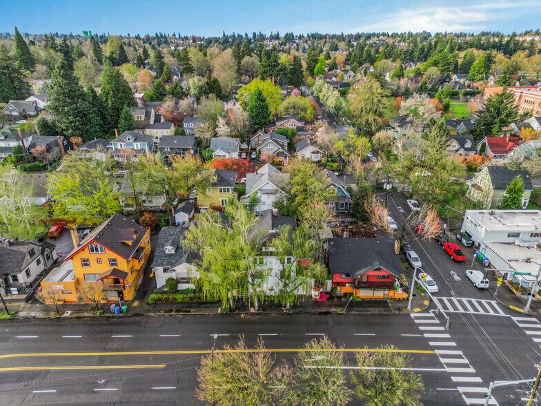 More Photos Of 3123 Ne Broadway St, Portland Storefront Retail Residential For Sale