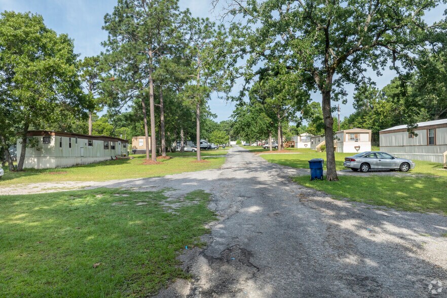 More Photos Of 120 Sandy Springs Ln, Lexington Manufactured Housing Mobile Home Park For Sale