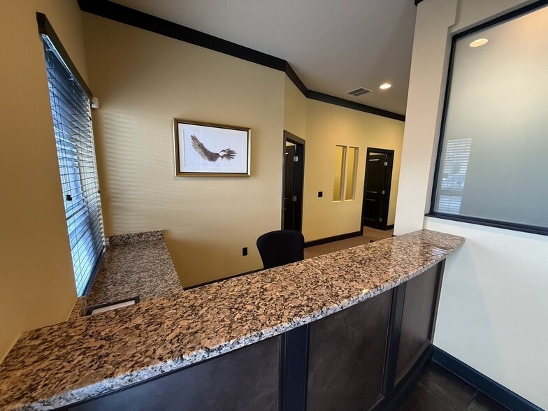More Photos Of 5115 S Lakeland Dr, Lakeland Office For Sale