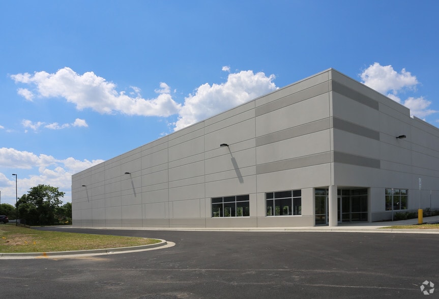 More Photos Of 1001 Hampton Park Blvd, Capitol Heights Warehouse For Lease