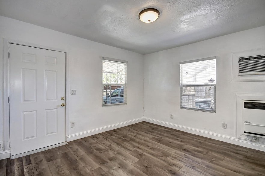 More Photos Of 2390-2398 Oakmont St, Sacramento Apartments For Sale