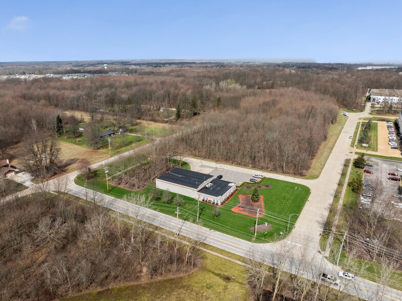 More Photos Of 16172 Imperial Pky, Strongsville Service For Sale
