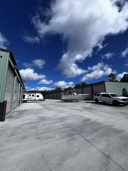 More Photos Of 2600 S Flagstaff Ranch Rd, Flagstaff Light Distribution For Lease