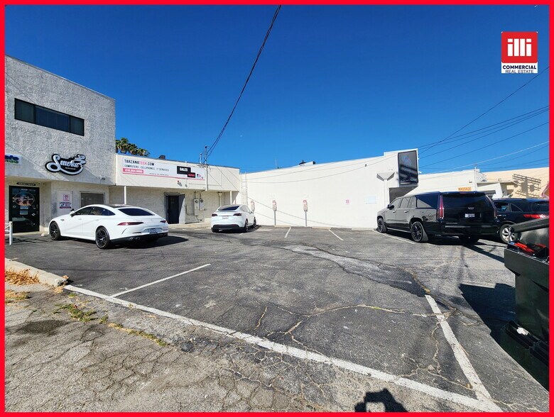 More Photos Of 18543-18545 Ventura Blvd, Tarzana Storefront For Lease