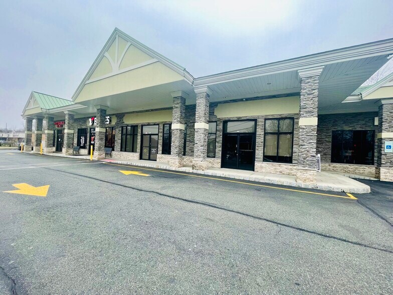 More Photos Of 131 New Rd, Parsippany Storefront For Lease
