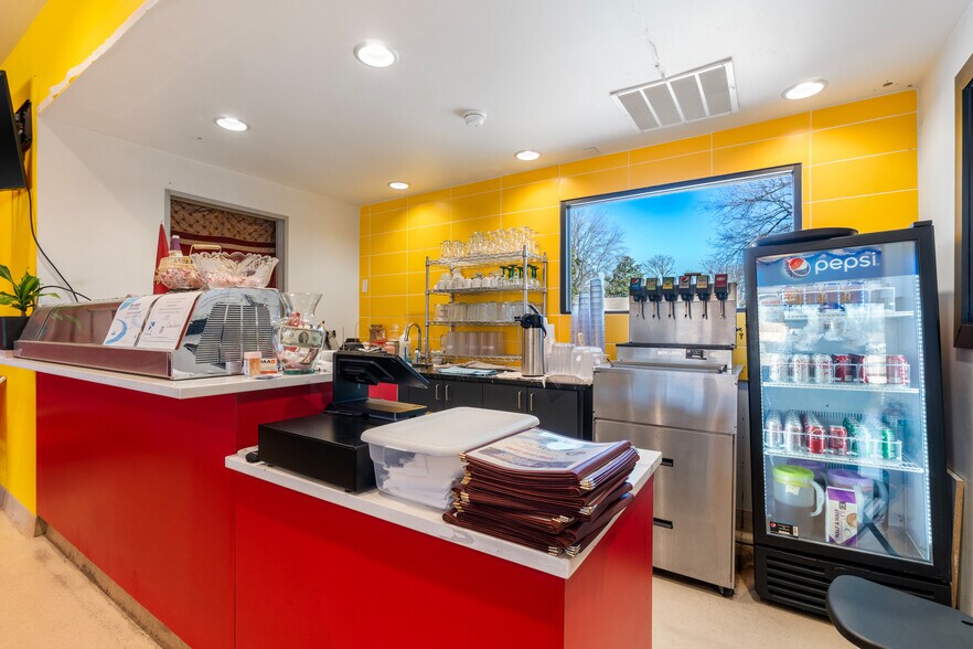 More Photos Of 403 Highway 412 W, Siloam Springs Restaurant For Sale