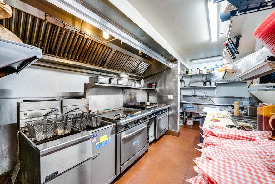 More Photos Of 2130-2134 Main St, Julian Storefront For Sale