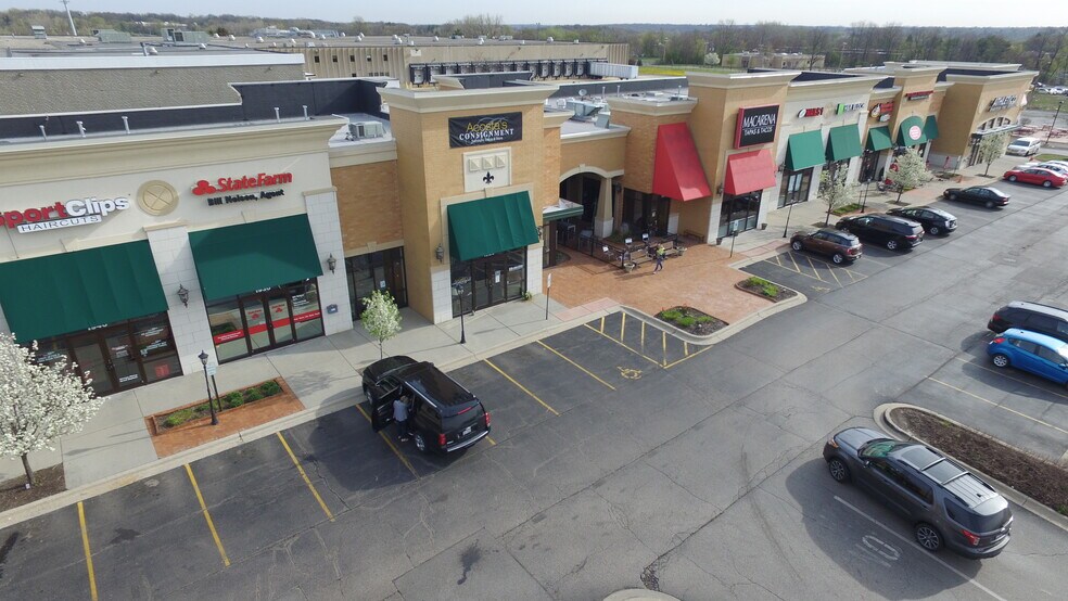 More Photos Of 1800-1900 Main St, Saint Charles Unknown For Lease