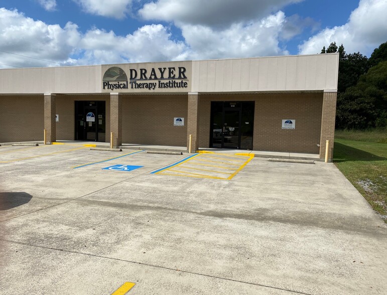 Primary Photo Of 1811 Dahlke Dr, Cullman Storefront Retail Office For Lease