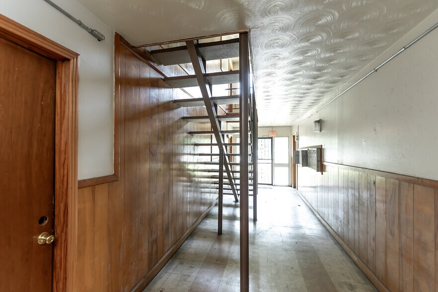 More Photos Of , Memphis Multifamily For Sale