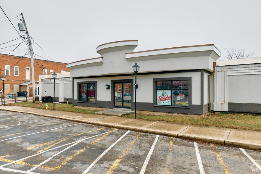 More Photos Of 3156 State St, Caledonia Bowling Alley For Sale