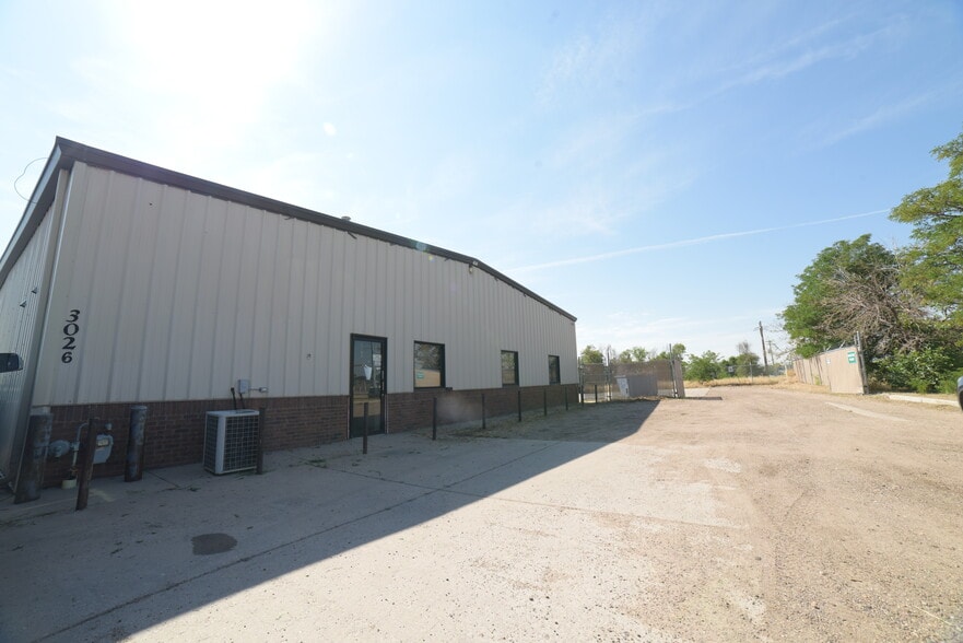 More Photos Of 3026 1st Ave, Greeley Warehouse For Lease