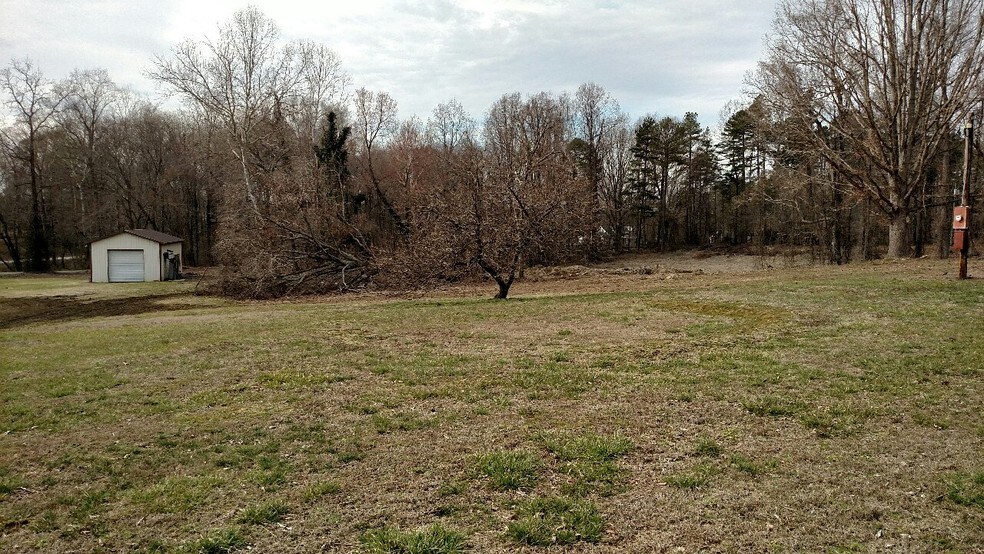 More Photos Of 404 E. Nunnally Street, Burkeville Land For Sale