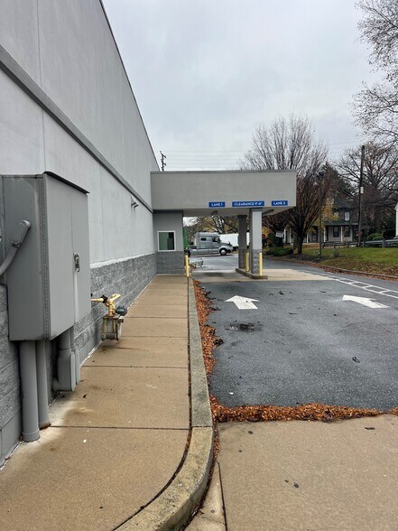 More Photos Of 2 Cumberland St, Lebanon Drugstore For Lease