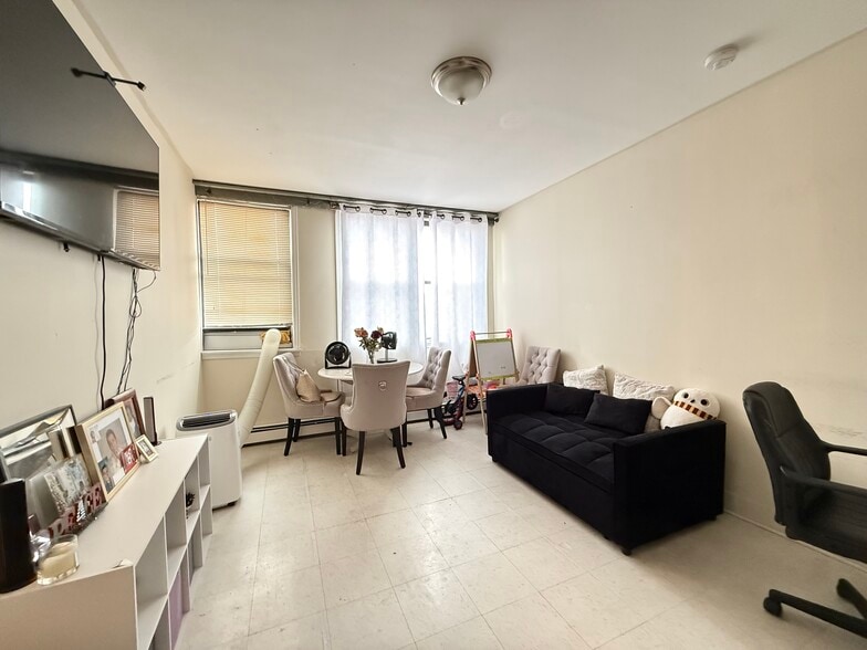 More Photos Of 615 Summit Ave, Union City Apartments For Sale