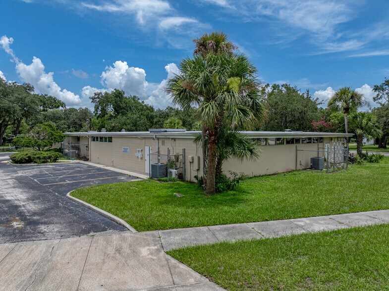 More Photos Of 2020 Flamingo Dr, Bartow Medical For Sale