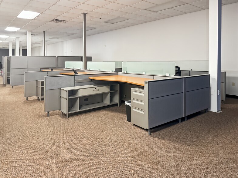 More Photos Of 100 NE 5th St, Oklahoma City Coworking Space
