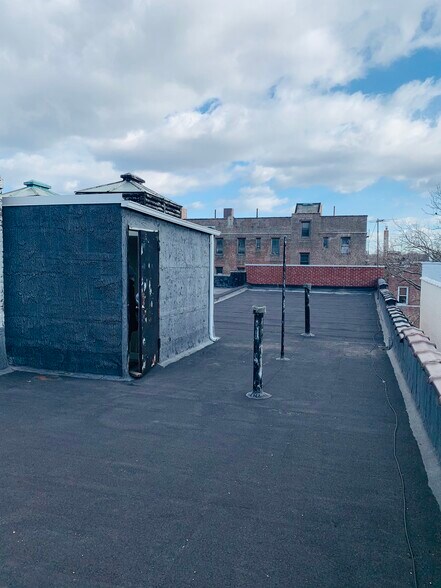 More Photos Of 4730 48th St, Woodside Multifamily For Sale