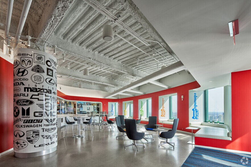 More Photos Of 150 W Jefferson Ave, Detroit Office For Lease