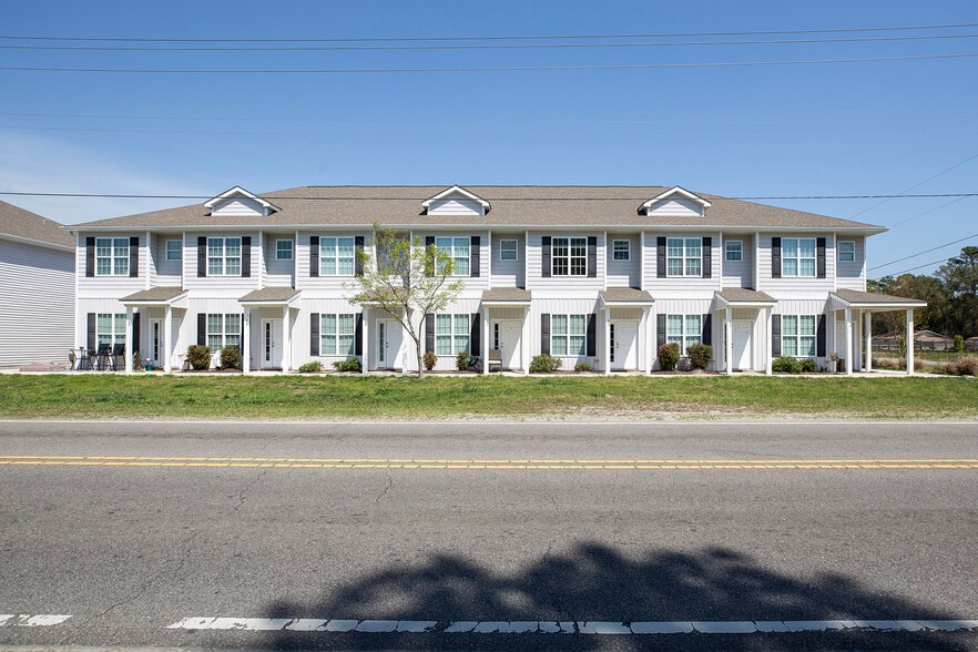 More Photos Of Village Rd @ Dresser Lane, Leland Apartments For Sale