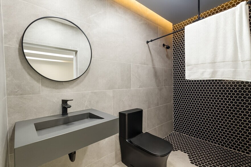 More Photos Of 7025 NW 7th Ave, Miami Research And Development For Lease