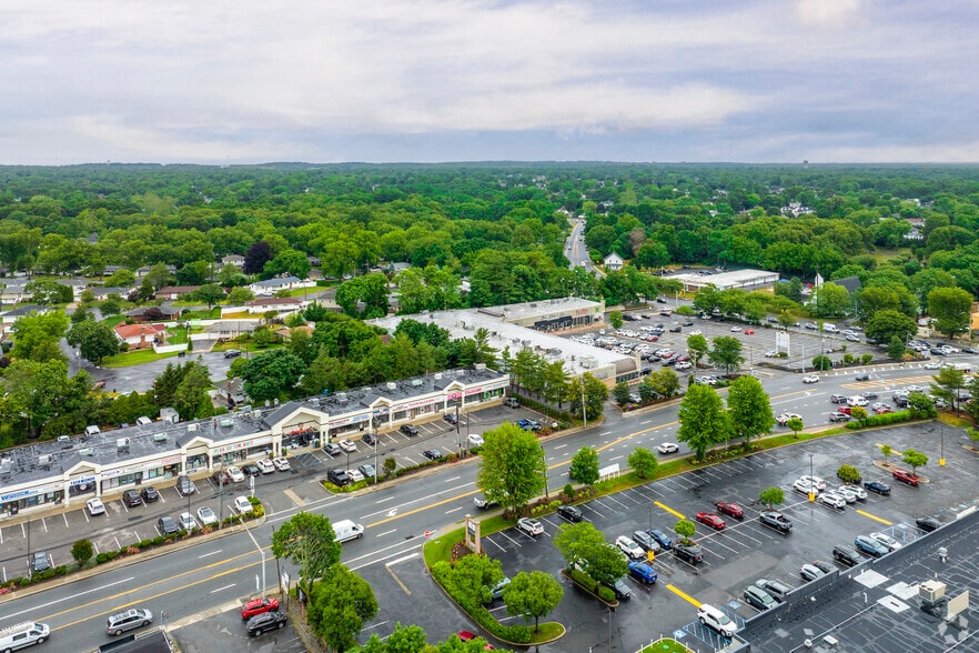 More Photos Of 6401 Jericho Tpke, Commack Restaurant For Lease
