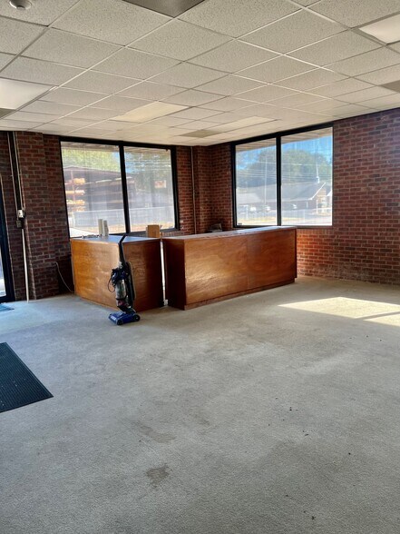 More Photos Of 4073 Highway 51 S, Senatobia Storefront Retail Office For Lease