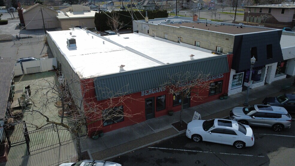 More Photos Of 315-317 W Kennewick Ave, Kennewick Storefront For Sale