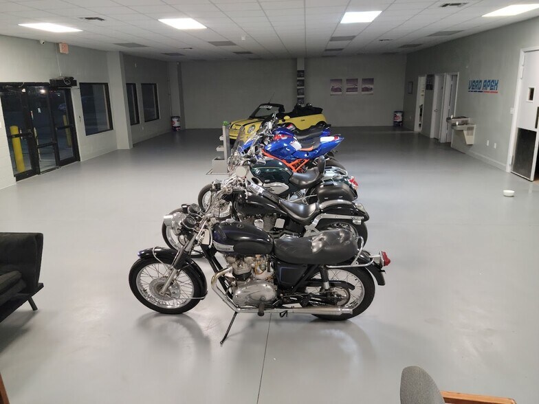 More Photos Of 2106 S US Highway 1, Vero Beach Freestanding For Sale