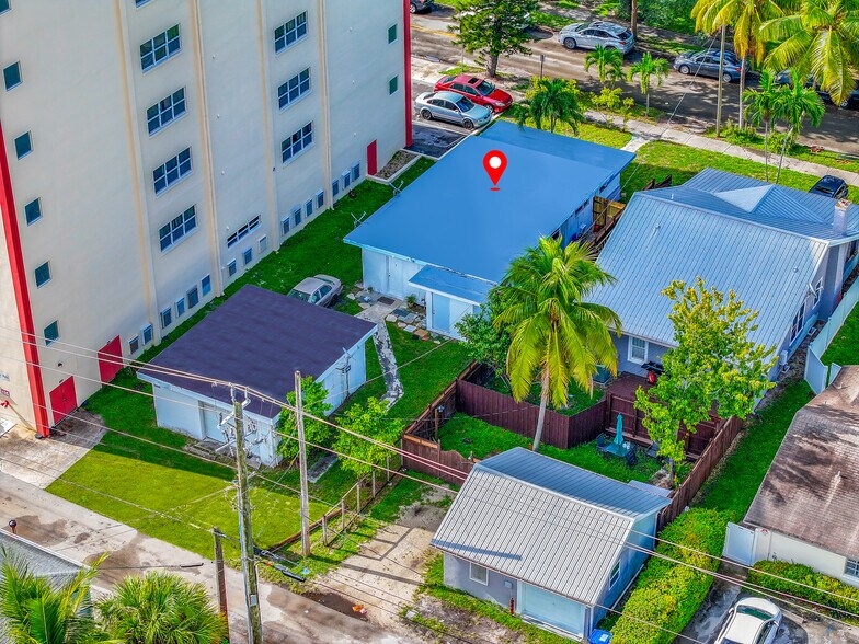 More Photos Of 1711 Buchanan St, Hollywood Apartments For Sale