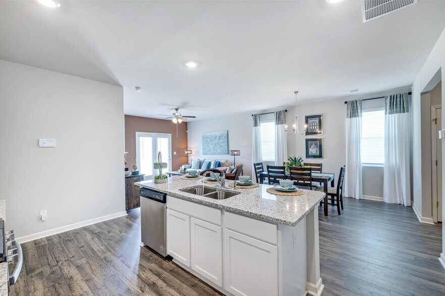 More Photos Of 507 Satinwood Cir, Graniteville Apartments For Sale