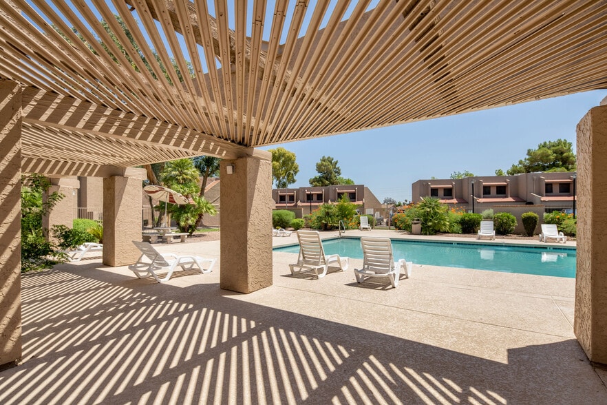 More Photos Of 7430-7448 N 43rd Dr, Glendale Apartments For Sale