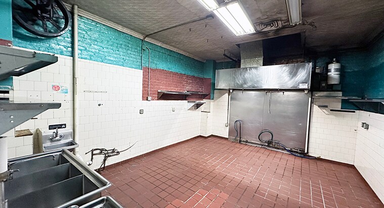 More Photos Of 1700 E Main St, Richmond Storefront Retail Office For Lease