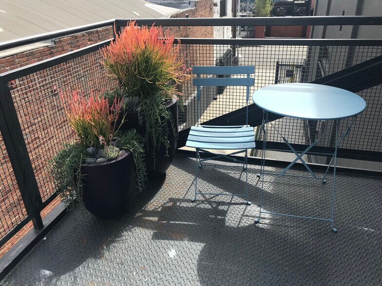 More Photos Of 915 Mateo St, Los Angeles Office For Lease