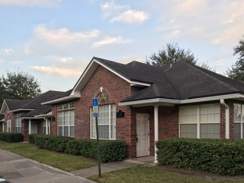 More Photos Of 3890 Dunn Ave, Jacksonville Office For Lease
