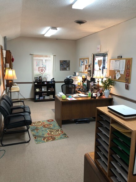 More Photos Of 506-508 Houston Ave NW, Live Oak Office For Sale