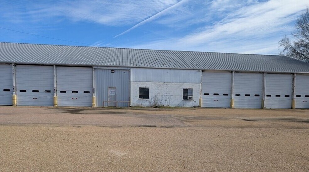 More Photos Of 1651 Kerr Dr, Jackson Unknown For Lease