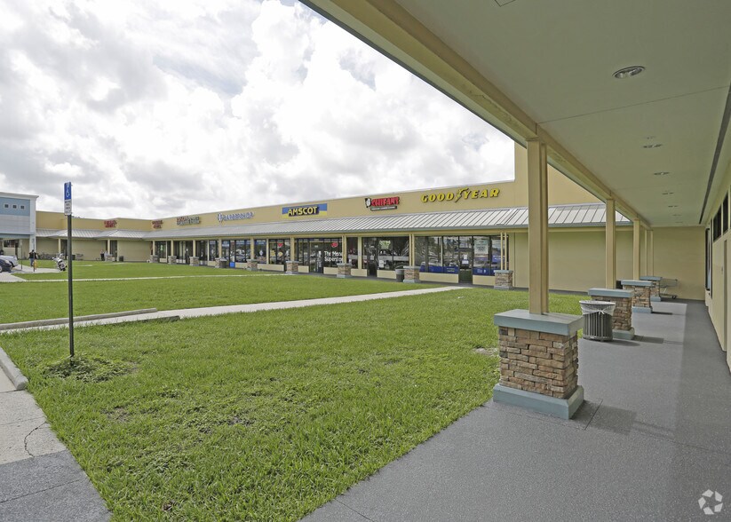 More Photos Of 13800-13880 SW 88th St, Miami Storefront For Lease