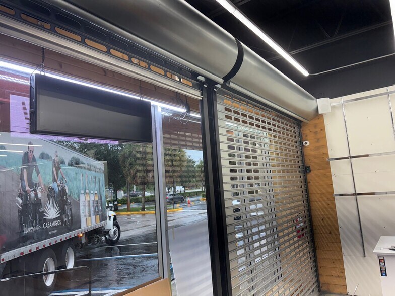 More Photos Of 5201-5299 N State Road 7, Tamarac Storefront For Lease