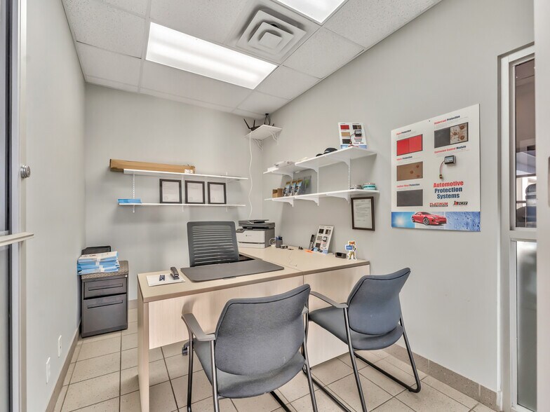 More Photos Of 1276 Trans Canada Way SE, Medicine Hat Showroom For Sale